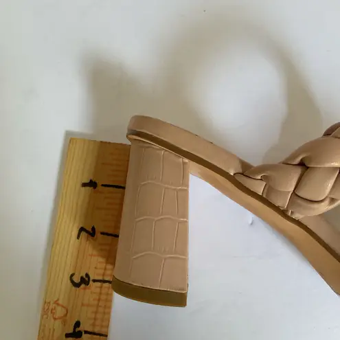 Cushionare Wide Cushionaire Iris Braided Block Heel Sandals Nude Size 8W Square Toe