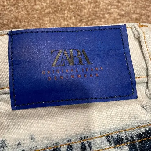 ZARA NWT  Distressed Shorts size 2