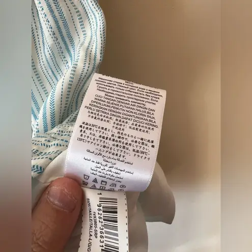 BCBGeneration  NWOT Variegated Striped Blue & White‎ High Waisted Shorts Size L