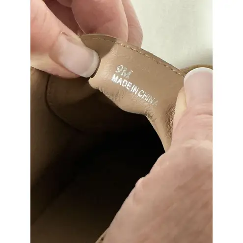 Woman’s L Paolo 9m Tan Suede Wedge Sneaker Ankle Bootie Brown Size 9