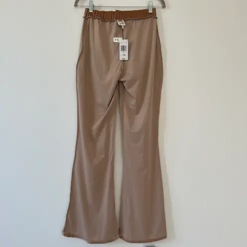 belle du jour Juniors' Pull On Flare Velour Pants