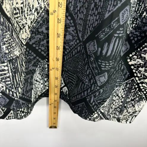 Erika Blouse 1X Black White Abstract Sequin V-Neck Boho Career Workwear Top