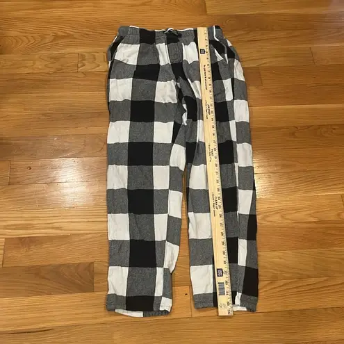 Old Navy  2 pair flannel lounge pants size small .