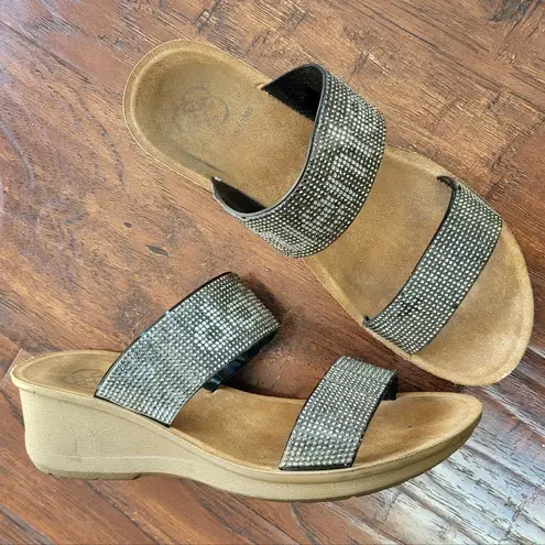 Daisy Fuentes *5/$25 sale* Rhinestone Strap Wedge Sandals sz 7.5