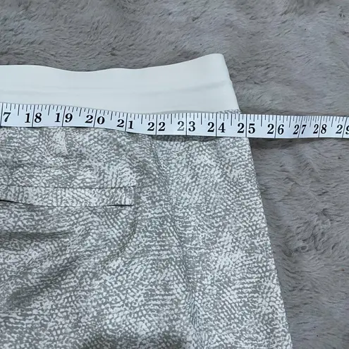 Athleta NWOT Venture Printed Pants Women's Size 26 Gray Lightweight Stretch