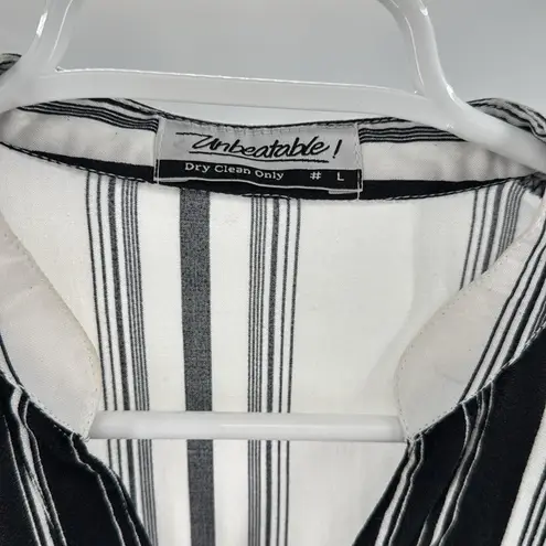 Embroidered tunic Black and White Striped Blouse Red rose Accent button up Size L