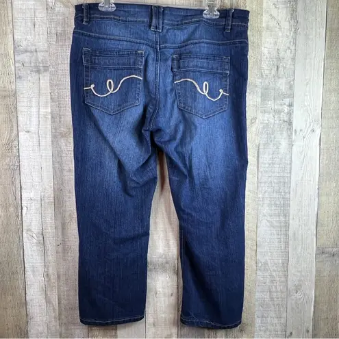 MARIANNE Size 16 Blue Denim Capri Jeans 5 Pockets Embroidered Back Pockets