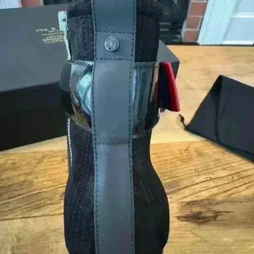 Rag and Bone 🔥 x Star Wars Ellis
Force Boots Limited Edt
Black Leather Booties Sz 9