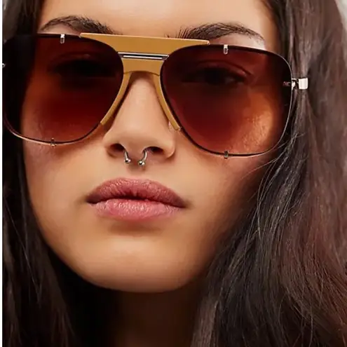 Free People NWT  Dylan Aviator Sunglasses in Latte