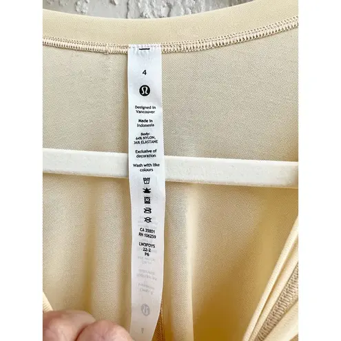 Lululemon NWT  Lightweight Mesh Reversible Yoga Tee Shirt Yellow Women's Size 4