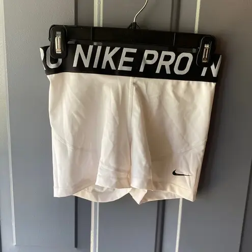 Nike Women’s white  pros