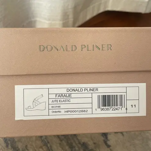 Donald Pliner Faraije Wedge Sandals Size 11 Bone Jute Elastic Criss
