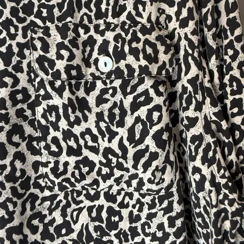 1010 Design sz M 100% silk black white cheetah print button down blouse Size M
