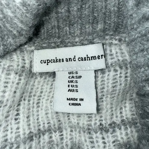 CUPCAKES AND CASHMERE Fair Isle Gray & White Snowflake Turtleneck Sweater EUC S