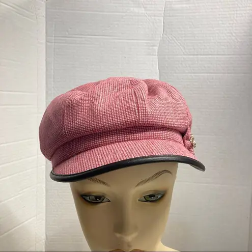 Winter Cap/Hat Women’s Pink Buckle/Bow on left side New‎ With Tags