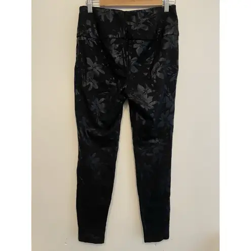 Soft Surroundings  Women Size Small‎ Stretch Black Metallic Floral Cropped Pants