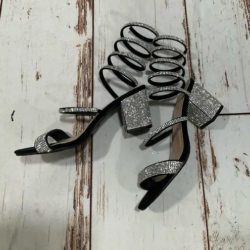 Top Moda NWOT WRAP AROUND BLING SANDALS