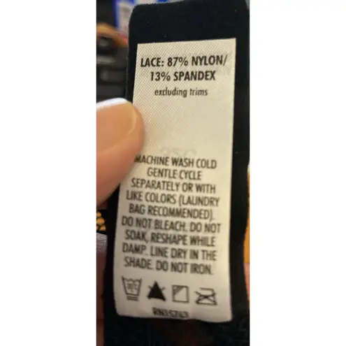 Bonds Intimately Womens Bra 32C Lace Deep V Bra Sheer Underwire Black NEW Size undefined