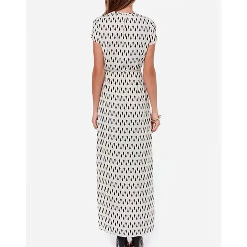 Lulus  Women's Shapes Travel Cream Wrap Dress Size S Short Sleeve Summer