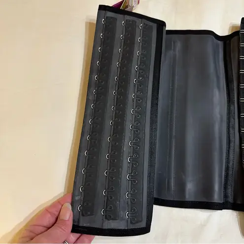 Curveez Black Latex Waist Cincher Shaper XL Slimming Goth Vamp Witchy