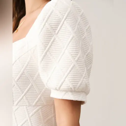 Rihoas The Solid Textured Puff Short Sleeve Mini Dress Square Neck White Size L Size L