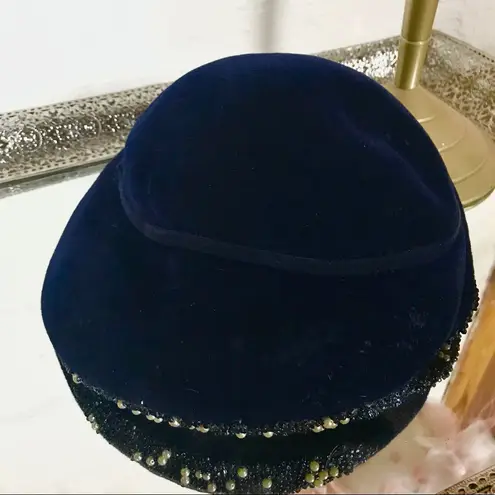 Winkelmans VINTAGE 1960'S BLUE VELOUR BERET STYLE HAT WITH RHINESTONE EMBELLISHMENT