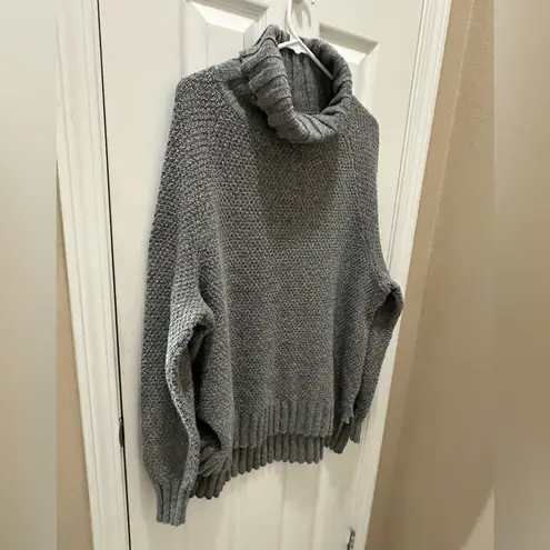 Patagonia  Off Country Turtleneck Sweater Size XL Gray 
Worn wear