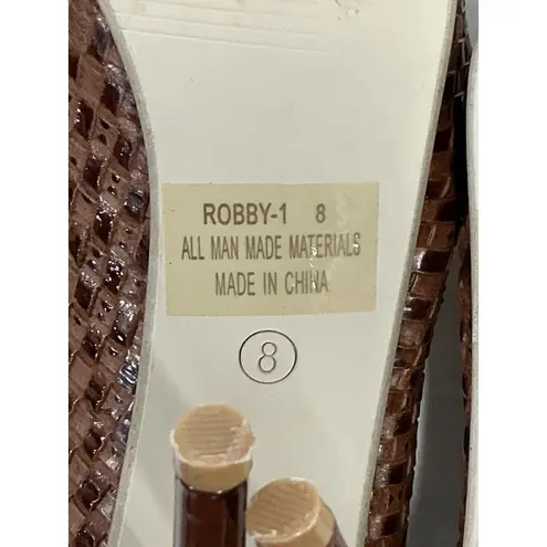 Womans Db Dk Fashion Robby Brown Peep Toe Platform Party Shoes Size 8