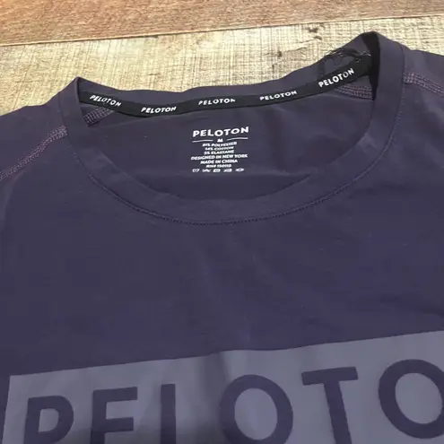 Peloton Women's Purple Monochrome Logo Performance Shirt Sz M Stretch Ride Run