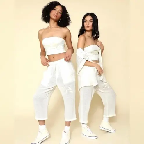 Boys Lie NEW Revolve Off-White Embroidered Baseball Pant Size Small