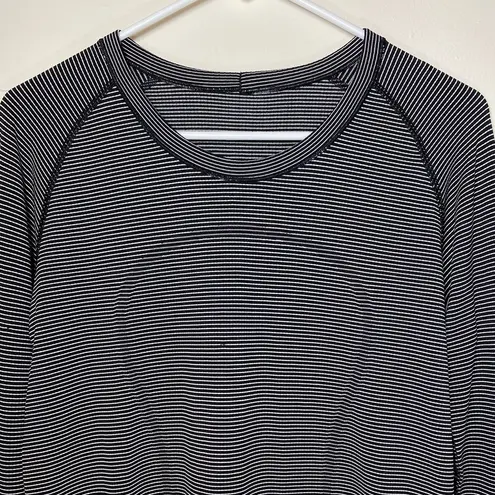 Lululemon  | Swiftly Tech Long Sleeve Crewneck Striped Active Tee Black/White 10