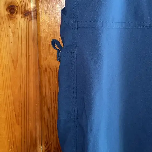 Carhartt  Women's Modern Fit Tuck-In Top/Slim Leg Pant size SM/MD blue scrubs