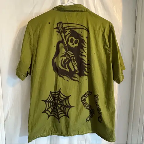 Empyre Women’s Shirt Sz Large Short Sleeve Green Grunge Punk Edgy Button Down