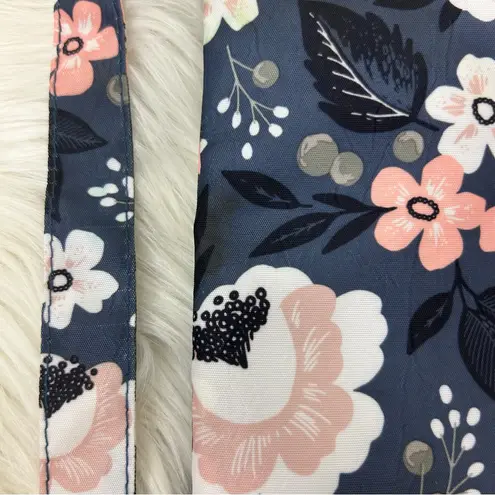 Sarah Wells Pump Wet/Dry Bag w/Staging Mat in Floral OS Blue