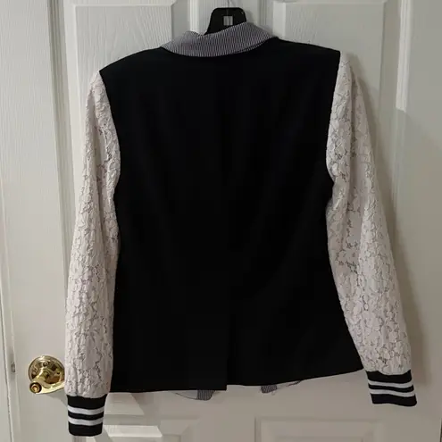 Rachel Roy Navy Striped Blazer seersucker with White Lace Sleeves size 6 Blue