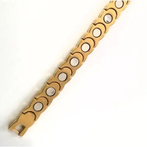 New Stainless steel gold magnetic bracelet 7.5"