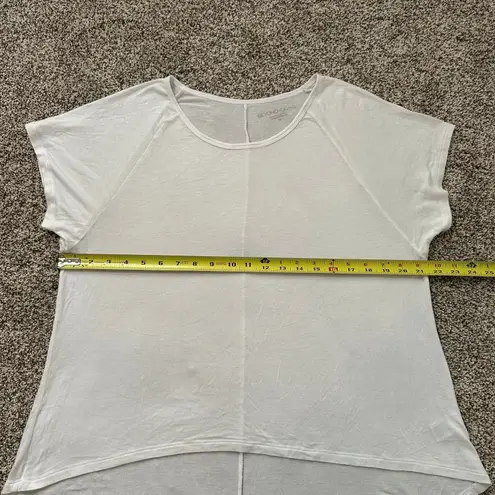 Beyond Yoga white short sleeve hi-low tee size M
