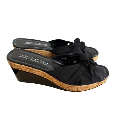 Donald Pliner VTG. Y2K BLACK BOW TIE WEDGE SANDALS SIZE 10 1/2 NEW.
