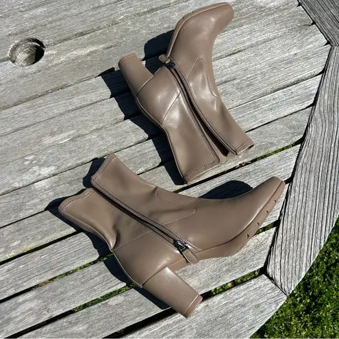 Aerosoles Women's Cinnamon Heeled Tailored Booties size 6