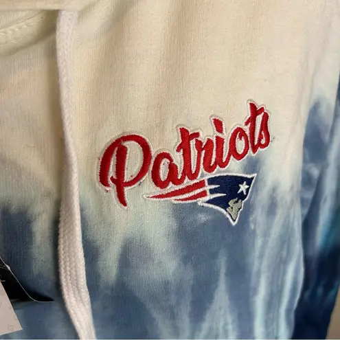 New England Patriots FOCO Dip Dye Crop Pullover Hoodie NWT