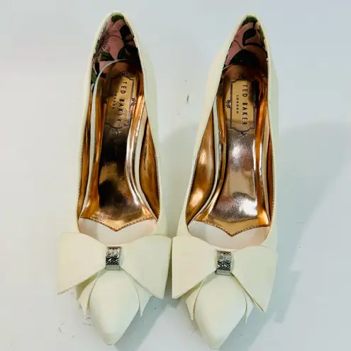 Ted Baker Asellys Stiletto Heel Bow Detail Court Shoes, Ivory, size 38.5 NWOT White