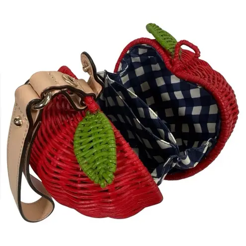 Kate Spade  PACK A PICNIC WICKER APPLE WRISTLET - Image 2