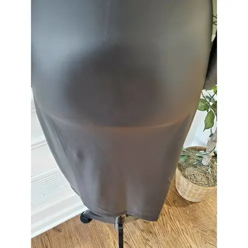 Swoon Boutique Swoon Women's Solid Black Polyester Scoop Neck Long Sleeve Knee Length Dress M