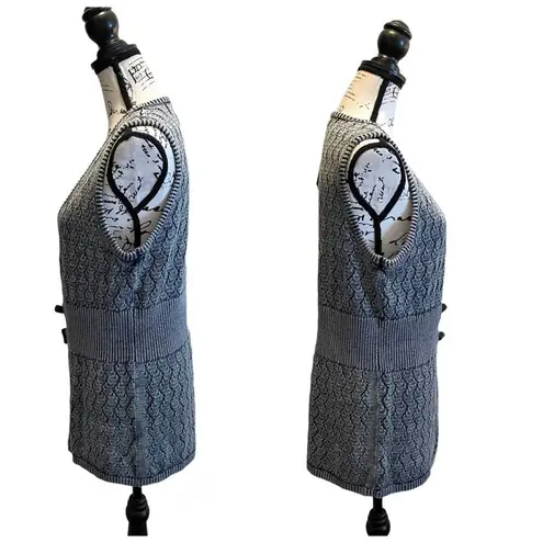 PBJ Blues Denim Sweater Vest Knit Blue Size Medium Toggle Rare Acid Ombre NWT