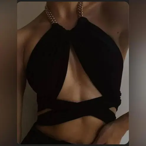 NWOT Cape Clique Black Criss Cross Wrap Waist Style Halter Crop Top Chain Mob Size L