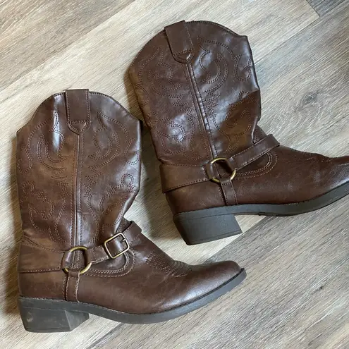 Embroidered Pointed Toe Bronze Embellishment Dark Brown Heeled Cowboy Boots Sz 9