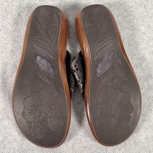 Women’s Born Leather Laser Cut Sandals Slip On Thong Black size 8