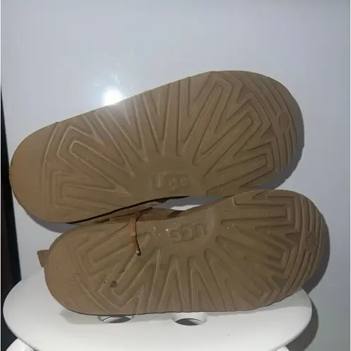 UGG  Chesnut tan Neumel boots