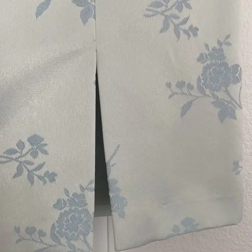 Sag Harbor NWT Suit vintage skirt in pale blue with floral print.