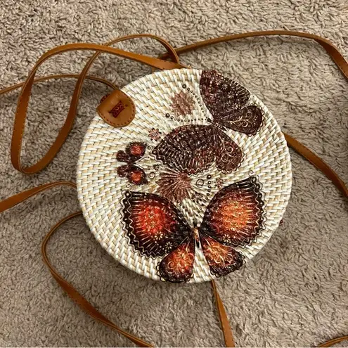 round rattan bag